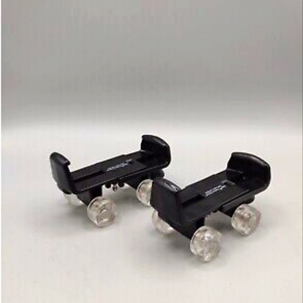 COPY 🇺🇦 NWT Buildabear Paw Wheel Skates